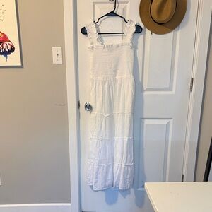 Women's NWT Quince cotton eyelet dress.